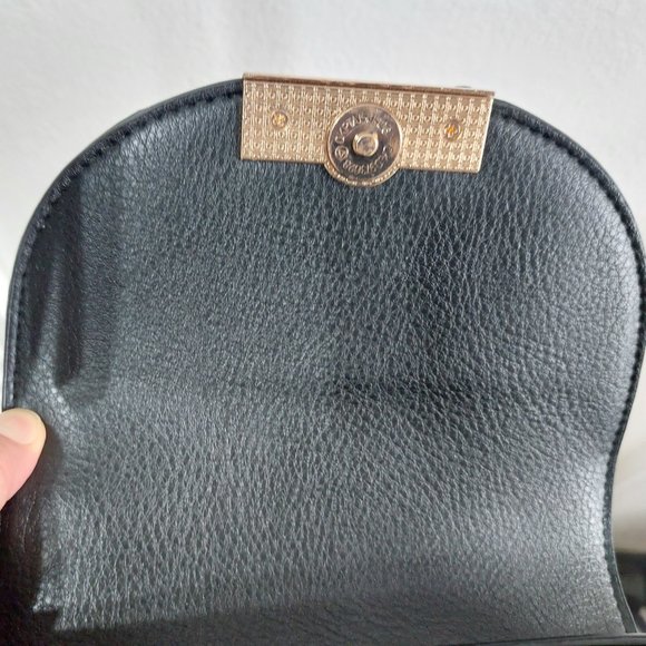 Small Cute Little Handbag Adjustable Straps - Picture 3 of 12